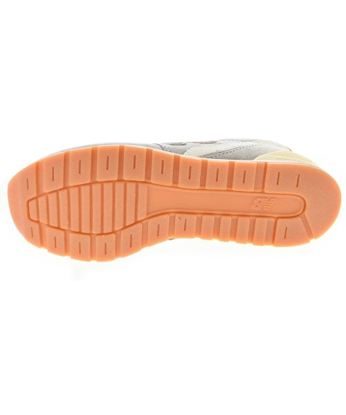 New Balance รองเท้าผ้าใบ