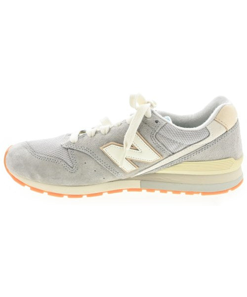 New Balance รองเท้าผ้าใบ