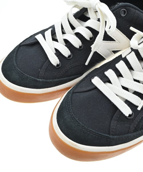 New Balance รองเท้าผ้าใบ