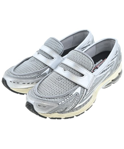 New Balance รองเท้าผ้าใบ