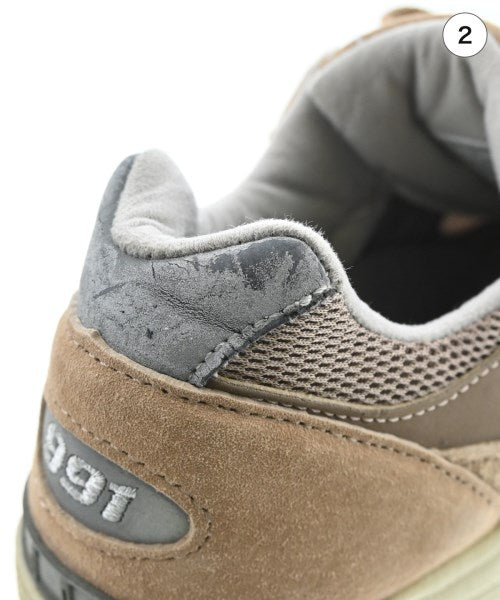 New Balance รองเท้าผ้าใบ