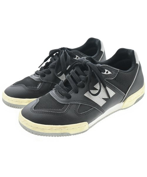 New Balance รองเท้าผ้าใบ