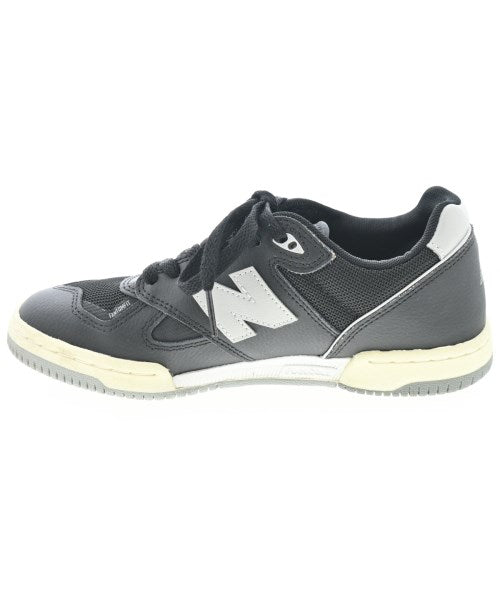 New Balance รองเท้าผ้าใบ