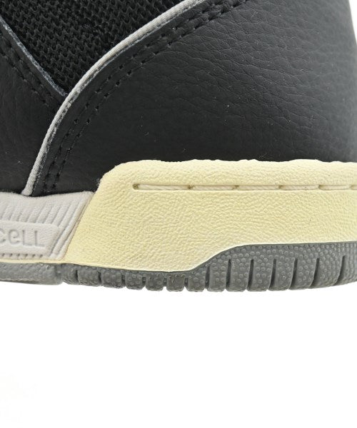 New Balance รองเท้าผ้าใบ
