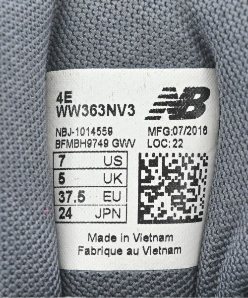 New Balance รองเท้าผ้าใบ