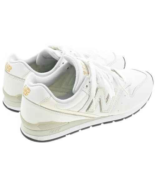 New Balance รองเท้าผ้าใบ