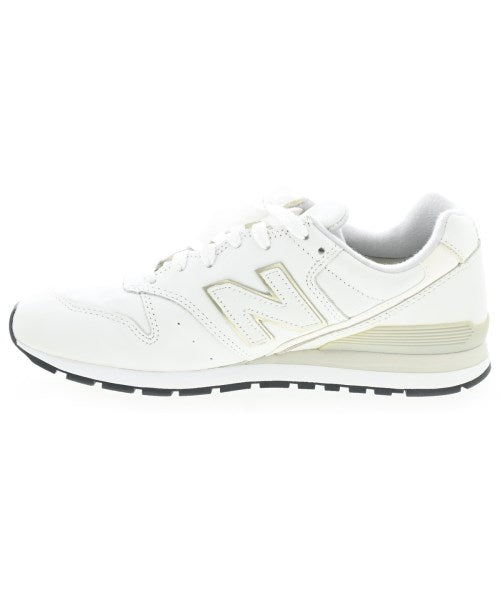 New Balance รองเท้าผ้าใบ