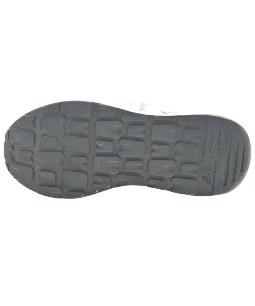 New Balance รองเท้าผ้าใบ