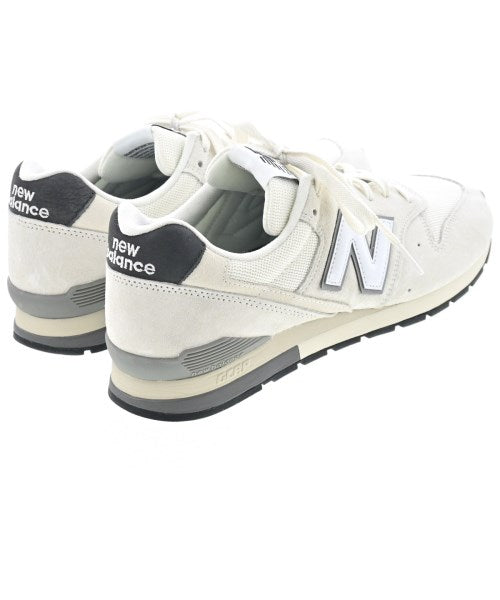 New Balance รองเท้าผ้าใบ