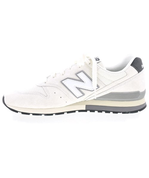 New Balance รองเท้าผ้าใบ