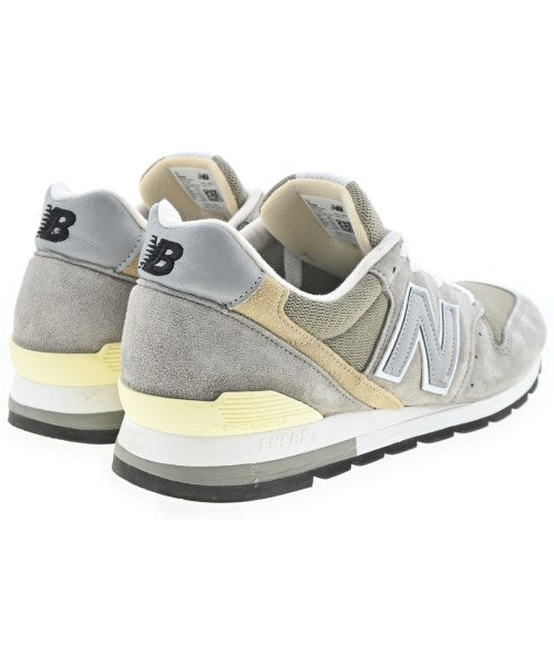 New Balance รองเท้าผ้าใบ