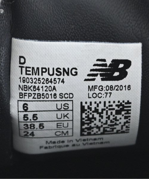New Balance รองเท้าผ้าใบ