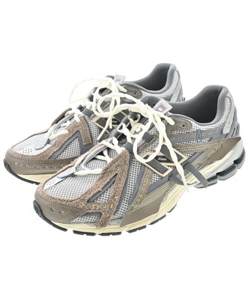 New Balance รองเท้าผ้าใบ