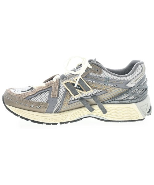 New Balance รองเท้าผ้าใบ