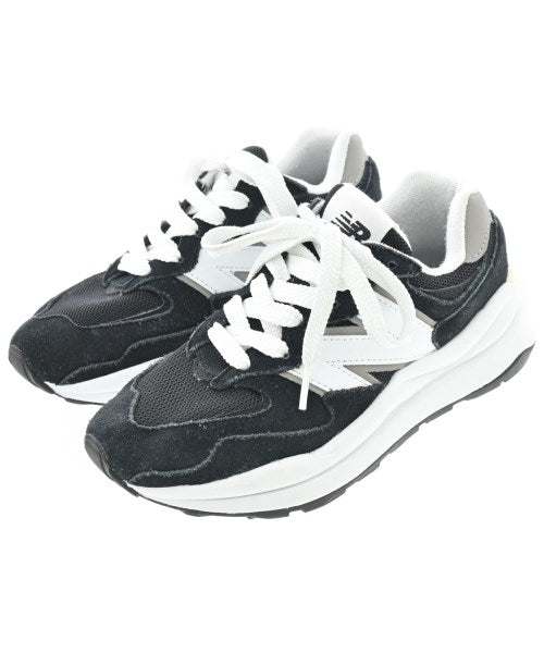 New Balance รองเท้าผ้าใบ