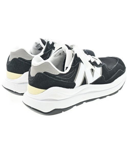 New Balance รองเท้าผ้าใบ