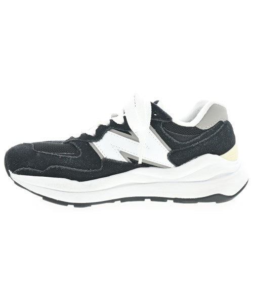 New Balance รองเท้าผ้าใบ