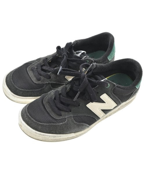 New Balance รองเท้าผ้าใบ