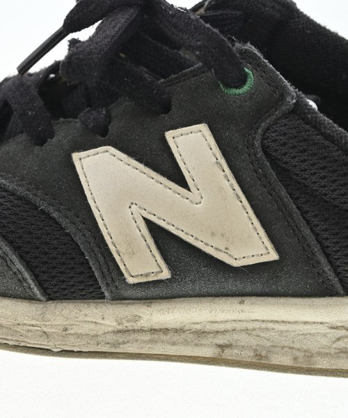 New Balance รองเท้าผ้าใบ