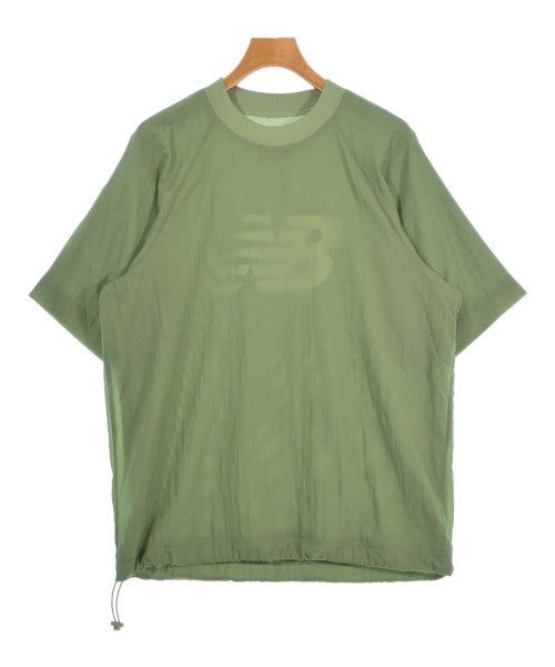 New Balance เสื้อยืด/เสื้อท็อปส์