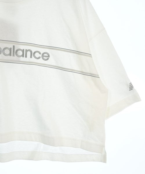 New Balance เสื้อยืด/เสื้อท็อปส์