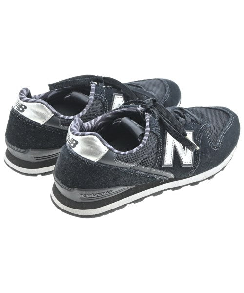 New Balance รองเท้าผ้าใบ