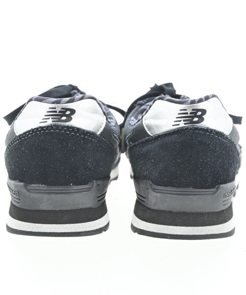 New Balance รองเท้าผ้าใบ