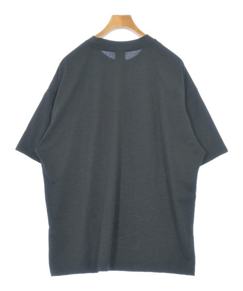 New Balance เสื้อยืด/เสื้อท็อปส์