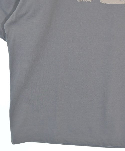New Balance เสื้อยืด/เสื้อท็อปส์