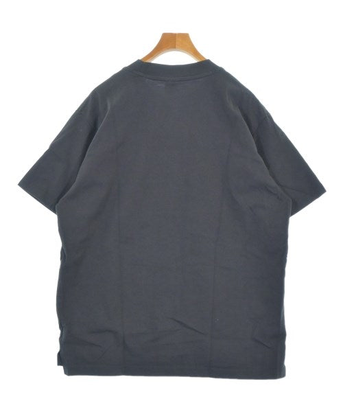 New Balance เสื้อยืด/เสื้อท็อปส์