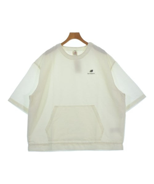 New Balance เสื้อยืด/เสื้อท็อปส์
