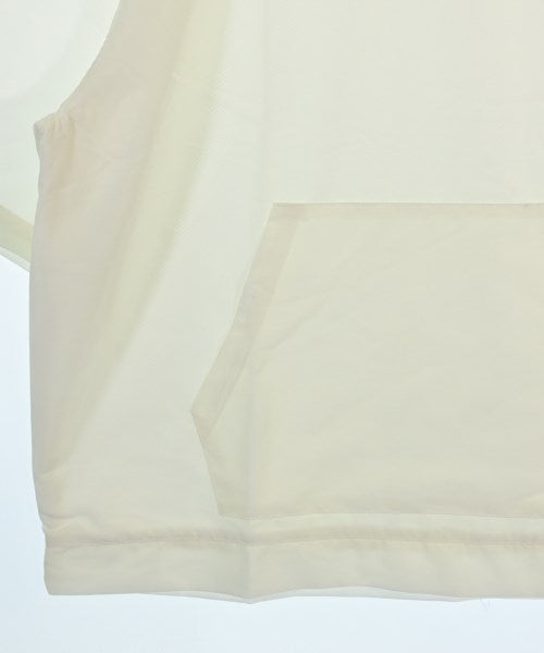 New Balance เสื้อยืด/เสื้อท็อปส์