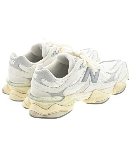 New Balance รองเท้าผ้าใบ