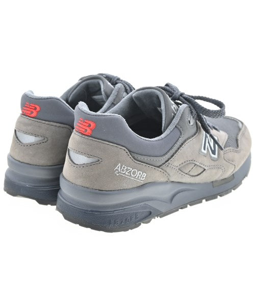 New Balance รองเท้าผ้าใบ