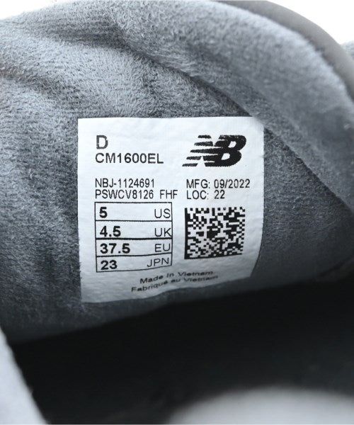 New Balance รองเท้าผ้าใบ