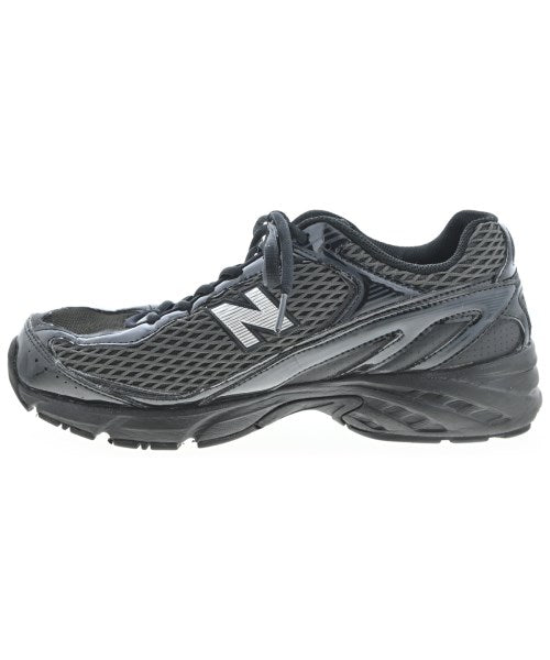 New Balance รองเท้าผ้าใบ