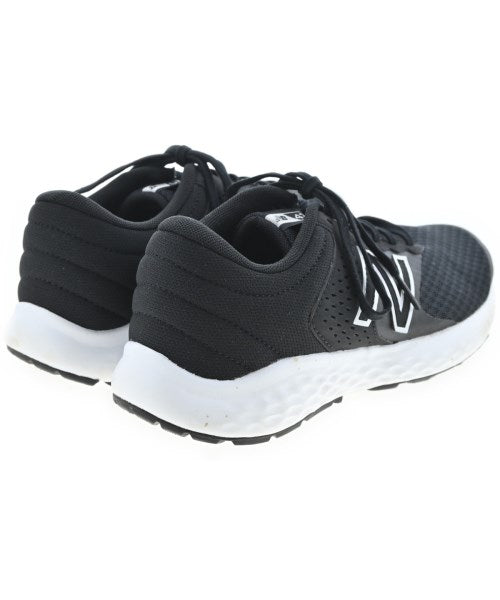 New Balance รองเท้าผ้าใบ