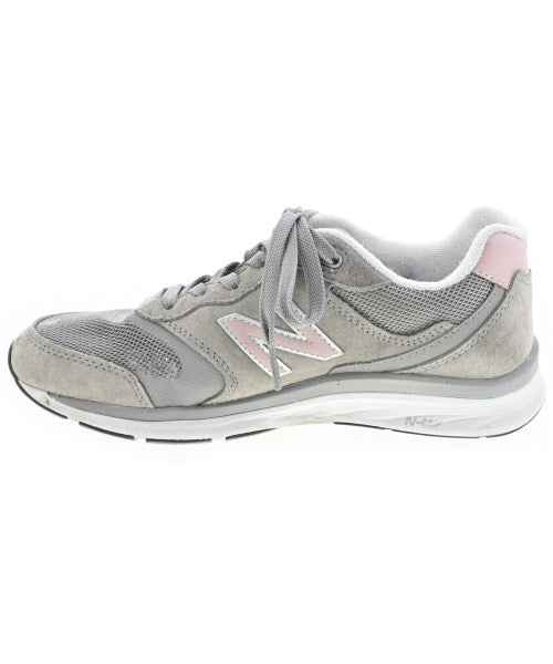 New Balance รองเท้าผ้าใบ