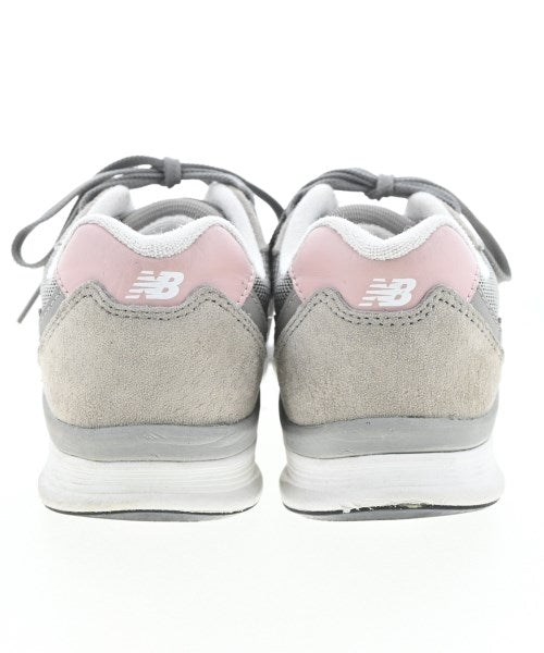 New Balance รองเท้าผ้าใบ