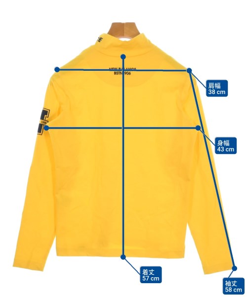 New Balance เสื้อยืด/เสื้อท็อปส์