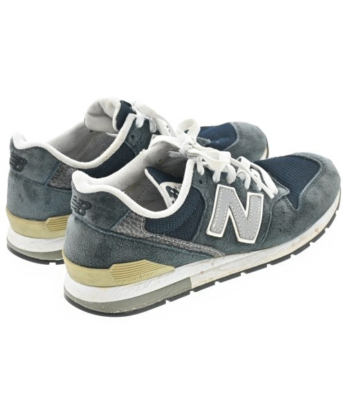 New Balance รองเท้าผ้าใบ