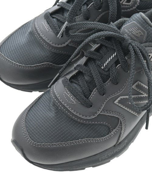 New Balance รองเท้าผ้าใบ