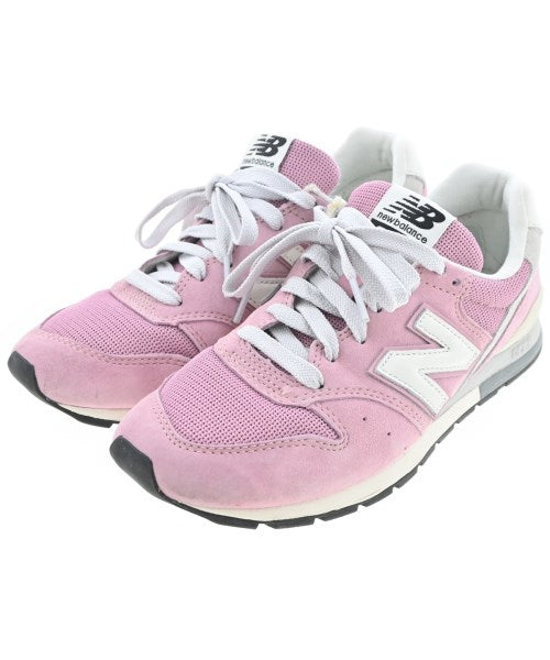 New Balance รองเท้าผ้าใบ