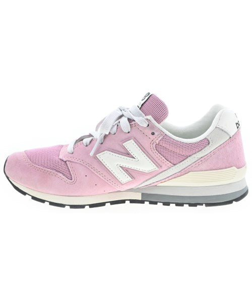 New Balance รองเท้าผ้าใบ