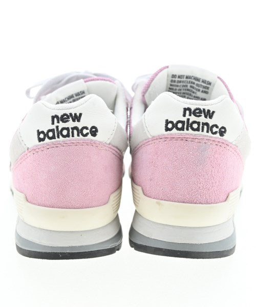 New Balance รองเท้าผ้าใบ