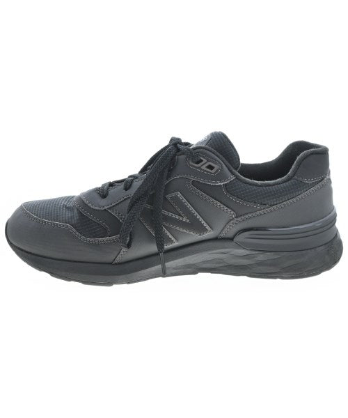 New Balance รองเท้าผ้าใบ