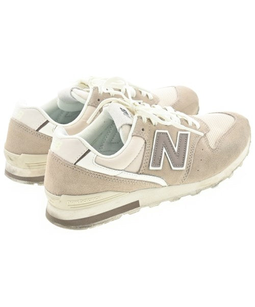 New Balance รองเท้าผ้าใบ