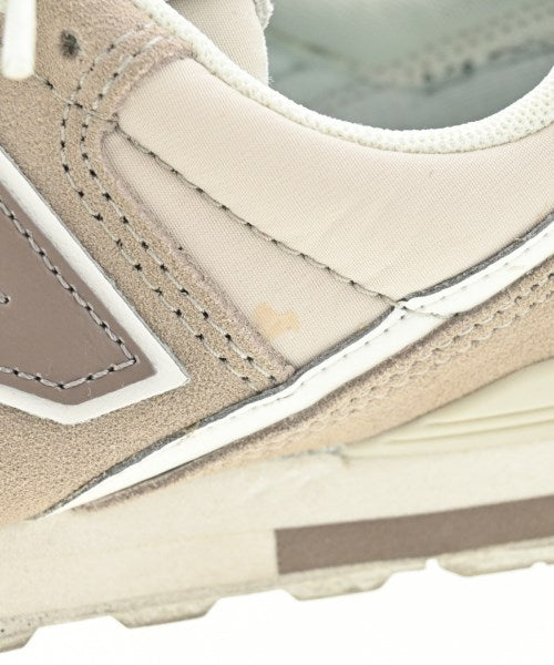 New Balance รองเท้าผ้าใบ