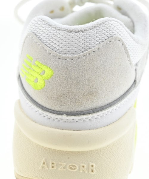 New Balance รองเท้าผ้าใบ