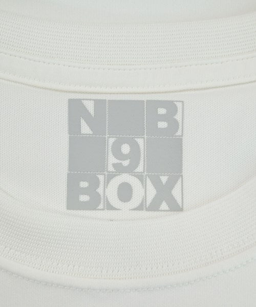 New Balance เสื้อยืด/เสื้อท็อปส์